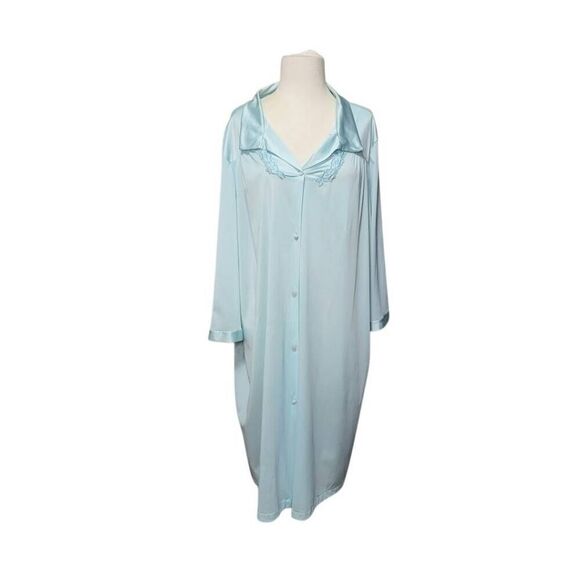 VINTAGE Vanity Fair Nightgown Women's Size XL Nylon Embroidered 3/4 Sleeve Butto - Picture 1 of 12